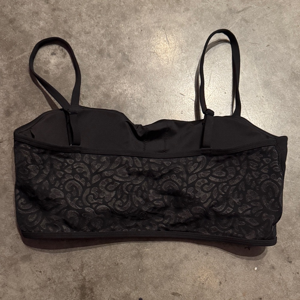 Black Cropped Sports Bra Top with Thin Straps
